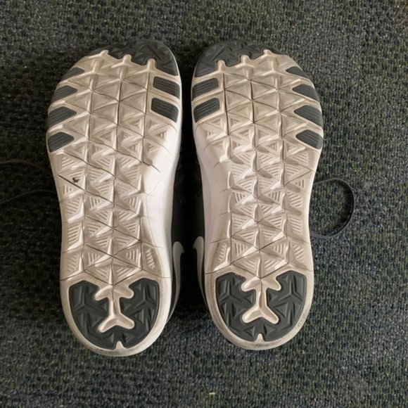 ❤️Nike Gray Mesh Training Shoes 8 - Picture 4 of 4